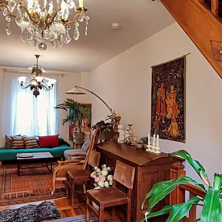 Authentic House 2 Maisons 1 Ideale Pour Groupes, Capacite 30 Personnes Дом отдыха