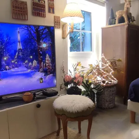 Authentic House 2 Maisons 1 Ideale Pour Groupes, Capacite 30 Personnes *