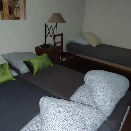 Authentic House 2 Maisons 1 Ideale Pour Groupes, Capacite 30 Personnes *