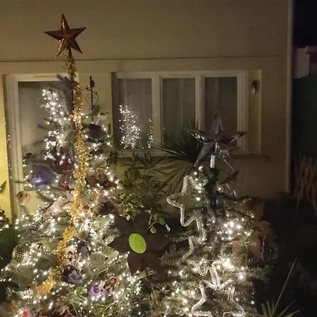 Authentic House 2 Maisons 1 Ideale Pour Groupes, Capacite 30 Personnes Prázdninový dům Paříž