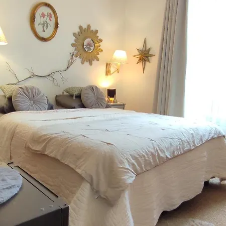 Authentic House 2 Maisons 1 Ideale Pour Groupes, Capacite 30 Personnes * Paris