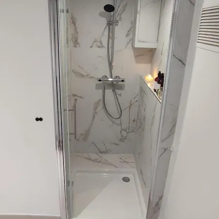 Authentic House Metro 7 Pierre Et Marie Curie * 파리