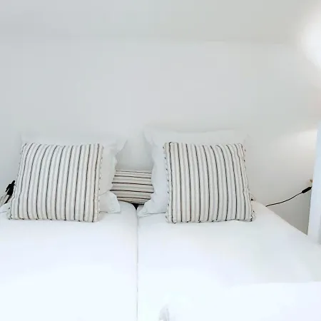 펜션 Authentic House Metro 7 Pierre Et Marie Curie