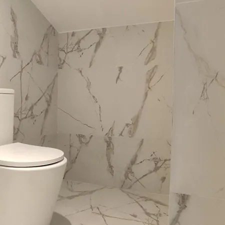 Authentic House Metro 7 Pierre Et Marie Curie