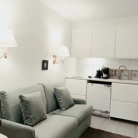 Authentic House Metro 7 Pierre Et Marie Curie * 파리