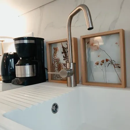Authentic House Metro 7 Pierre Et Marie Curie 파리