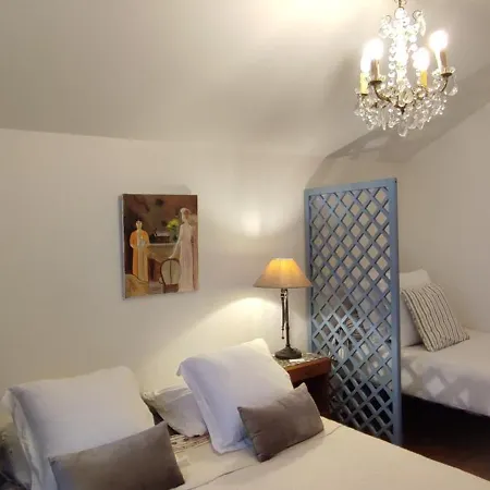 Authentic House Metro 7 Pierre Et Marie Curie 펜션