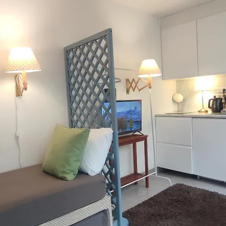 Authentic House Metro 7 Pierre Et Marie Curie Paris
