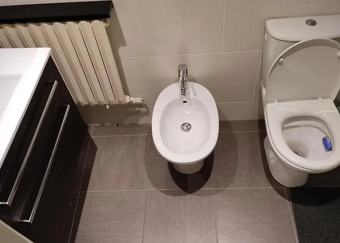 Authentic House 2 Maisons 1 Ideale Pour Groupes, Capacite 30 Personnes *