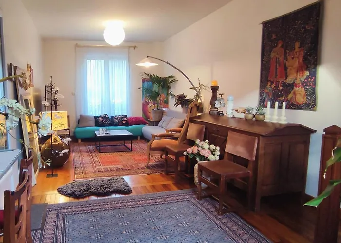 Authentic House 2 Maisons 1 Ideale Pour Groupes, Capacite 30 Personnes 別荘