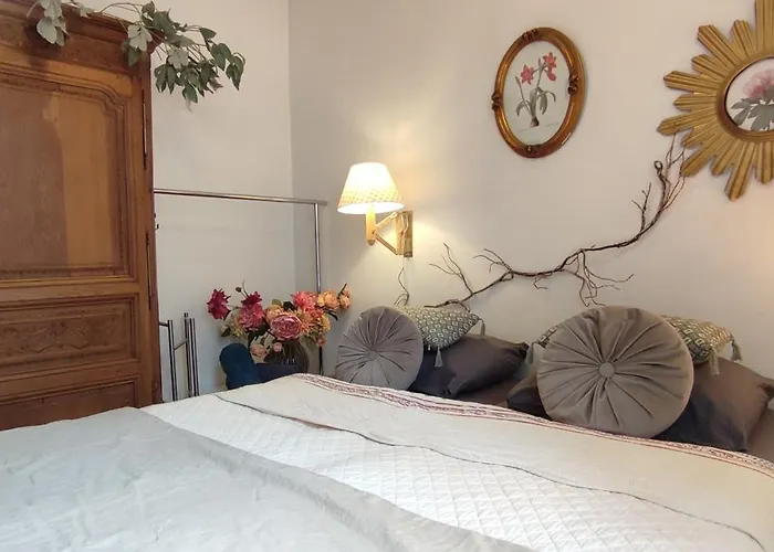 別荘 Authentic House 2 Maisons 1 Ideale Pour Groupes, Capacite 30 Personnes パリ