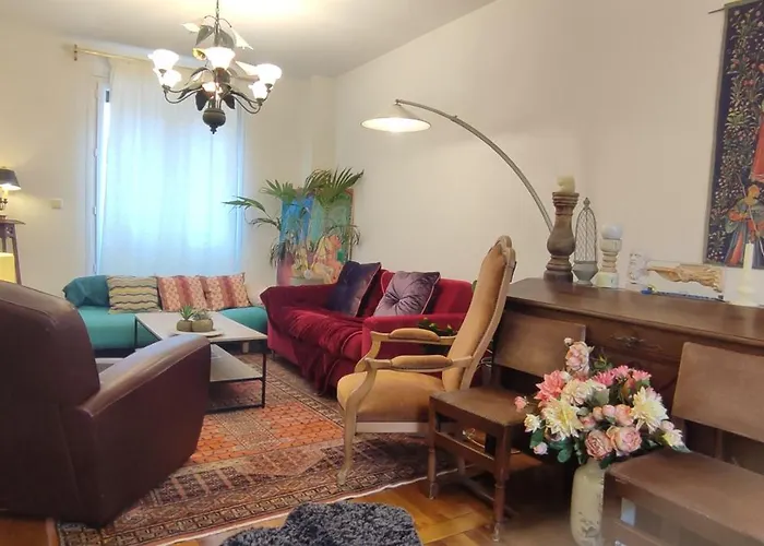 Authentic House 2 Maisons 1 Ideale Pour Groupes, Capacite 30 Personnes 別荘 *