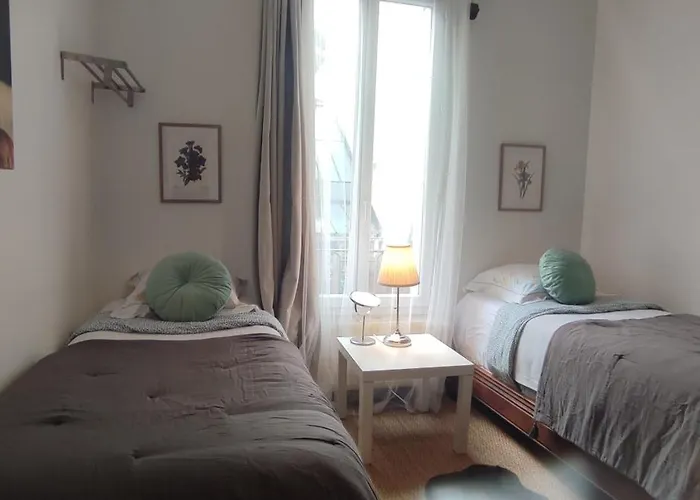 別荘 Authentic House 2 Maisons 1 Ideale Pour Groupes, Capacite 30 Personnes パリ