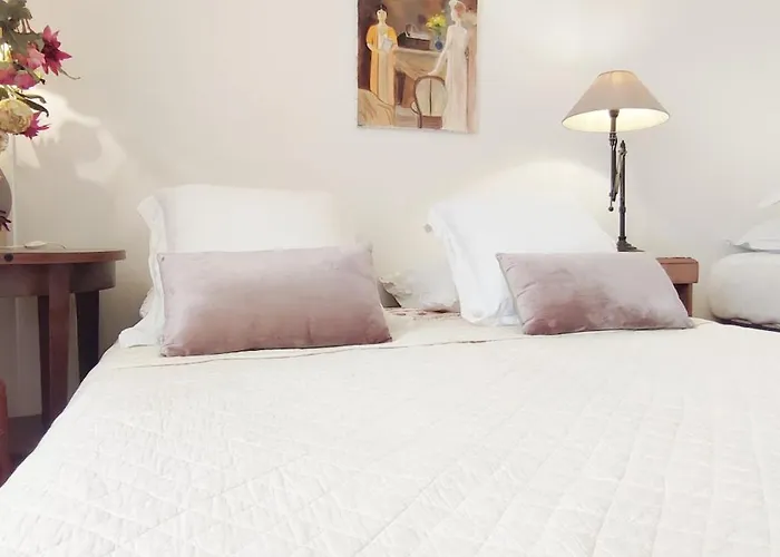 Authentic House Metro 7 Pierre Et Marie Curie *