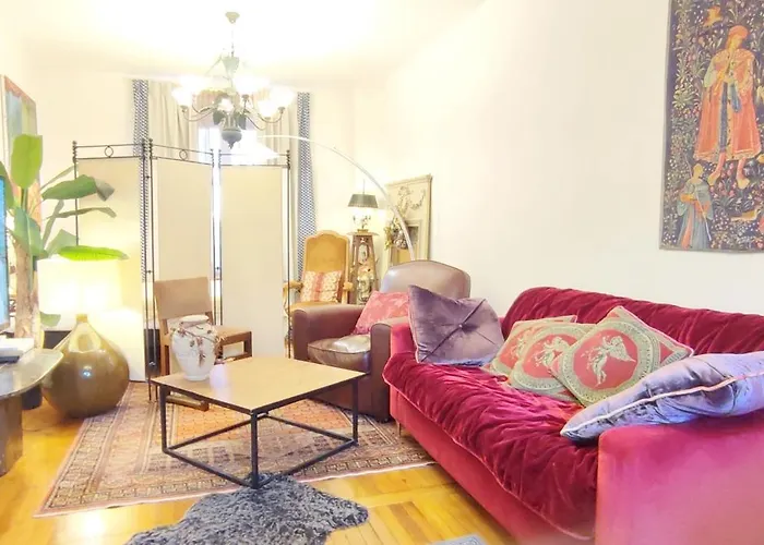 Authentic House Metro 7 Pierre Et Marie Curie * Париж