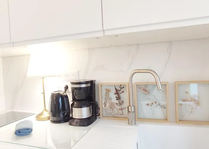 Authentic House Metro 7 Pierre Et Marie Curie Дом отдыха Париж